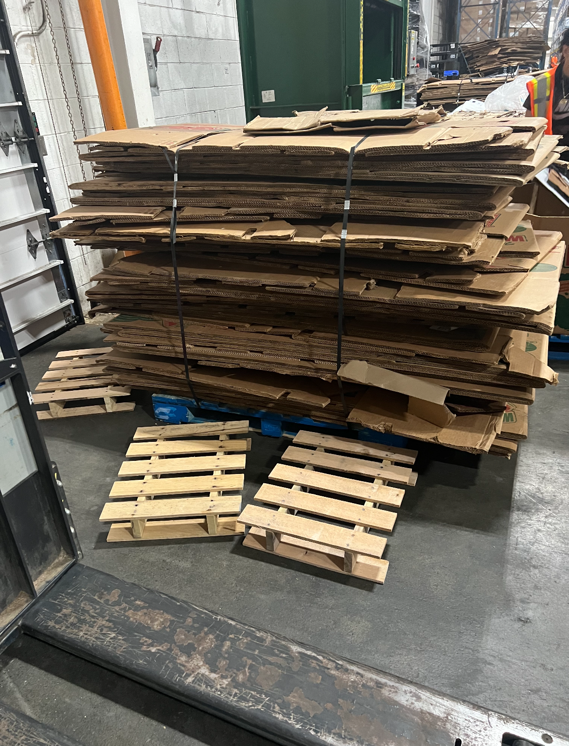3 Wall - 48×40×24" - Nassau, NY 12156